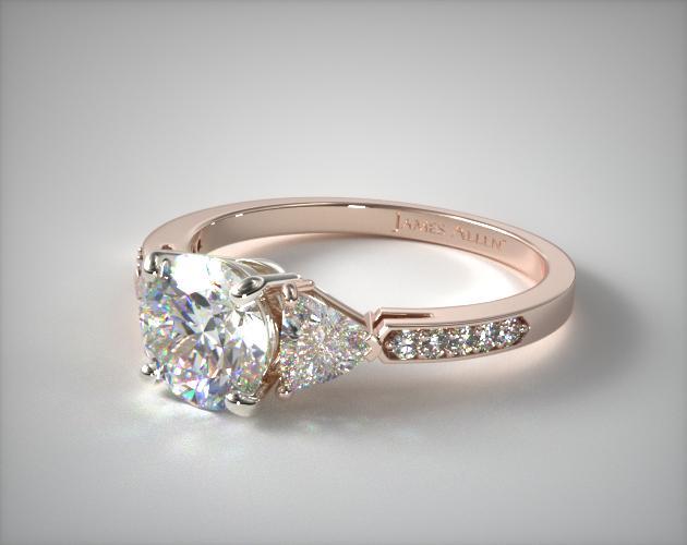 Помолвочное кольцо из 14-каратного розового золота с тремя триллионами камней и бриллиантами Pave