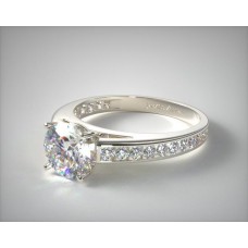 Платиновое обручальное кольцо с круглым бриллиантом