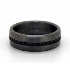 Кольцо Comfort Fit с танталовым каналом 7,5 мм и черным бриллиантом с атласной отделкой